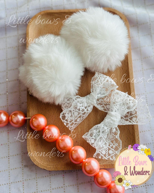 Lace piggies